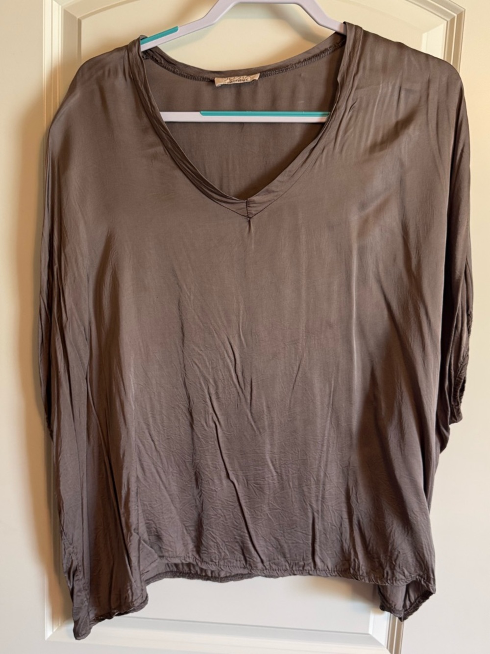 Sosa Italy Taupe Shimmer Lightweight Dolman Sleeve Top Size Large